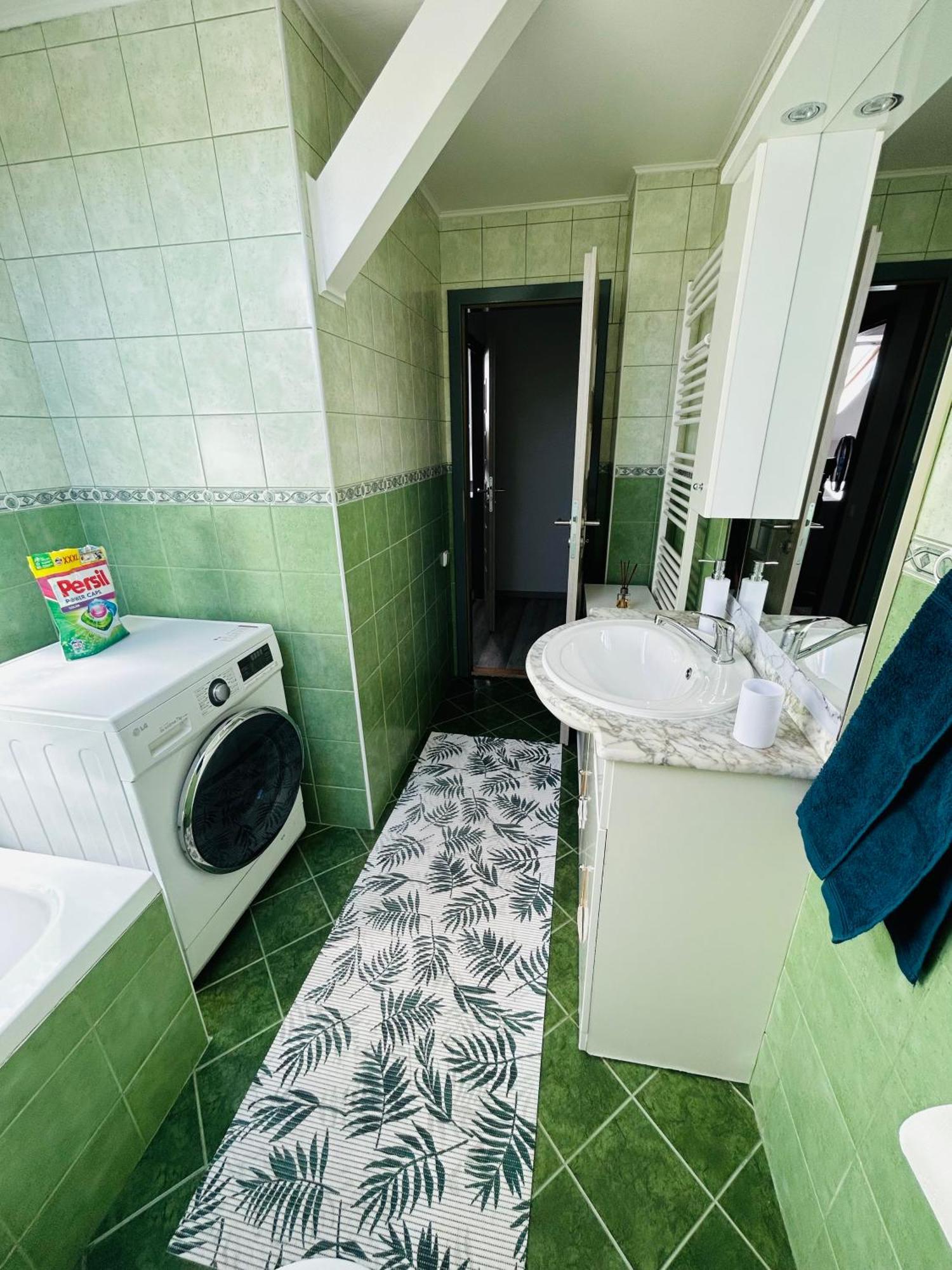 Apartman Theresa Дечин Екстериор снимка